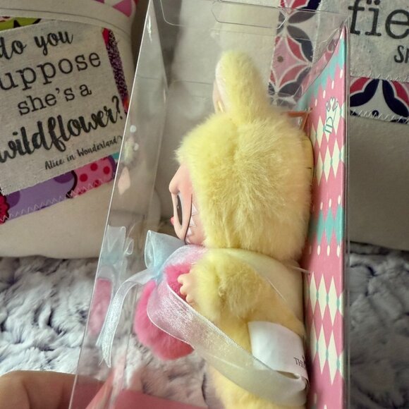 POP MART THE MONSTERS Let's Checkmate Series - Vinyl Plush Hanging Card - Picture 4 of 4